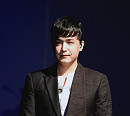 [BZ포토] 이수, 9년 만의 솔로 컴백에 긴장
