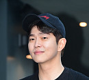 [BZ포토] 윤균상, 역적 종방연에 등장한 홍길동