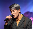[BZ포토] 빈블로우 지빈, 음악에 젖어~