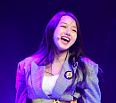 [BZ포토] 크리샤츄, 타이틀곡 '트러블' 열창