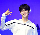 [BZ포토] 아스트로 차은우, 과즙 터지는 얼굴 천재