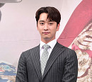 [BZ포토] 황찬성, 수트로도 가려지지 않는 탄탄한 몸매