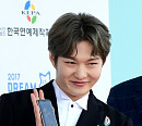 [BZ포토] 비투비 이창섭, 언제나 서은광 생각~