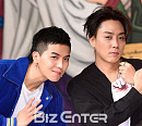 [BZ포토] 송민호-은지원, 눈이 훈훈한 YG 선후배