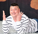 [BZ포토] 강호동, 48세의 애교
