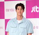 [BZ포토] 이기우, 넓어도 너무 넓은 태평양 어깨