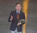[BZ포토] 표창원, 맥심이 선정한 '올해의 댄싱 머신'