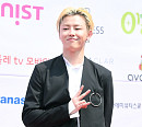 [BZ포토] 블락비 유권, 빠져드는 시크한 미소
