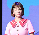 [BZ포토] 에이핑크 윤보미, 단발 머리로 상큼하게