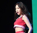[BZ포토] 에이핑크 손나은, 치마가 살랑 살랑~