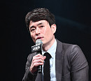 [BZ포토] '군함도' 류승완 감독, '사진 한 장에 압도 돼'