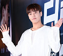 [BZ포토] 이현우, 여심 훔치는 다정한 손짓