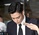 [BZ포토] '대마초 혐의' 빅뱅 탑, 고개숙인 한류스타