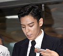 [BZ포토] 빅뱅 탑, 고개 숙인채 사과문 낭독