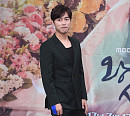 [BZ포토] 오민석, 손 부상 '운동하다 다쳤어요'