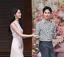[BZ포토] 임시완, 매너남의 정석 '공주님 에스코트'