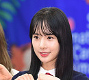 [BZ포토] 우주소녀 설아, 얼굴만큼 예쁜 손하트