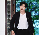 [BZ포토] 서강준, '멋짐 흩날리며~'