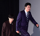 [BZ포토] '택시운전사' 류준열-송강호, 떨리는 발걸음