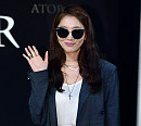 [BZ포토] 오윤아, 손만 들어도 '매력 부자'