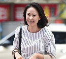 [BZ포토] 윤복인, '소녀처럼 수줍게'