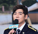 [BZ포토] 최민용, '제복 입으니 꼴값 아닌 착각하게 돼'