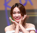 [BZ포토] 이진아, '상큼하게 꽃받침'