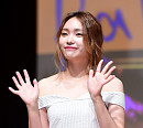 [BZ포토] 이진아, '랜덤'으로 돌아왔어요