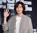 [BZ포토] 이광수, 기부천사의 찬란한 손짓