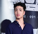 [BZ포토] 아이콘 구준회, 치명적인 눈빛 발산