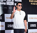 [BZ포토] 조진웅, 머리부터 발끝까지 '화려한 외출'