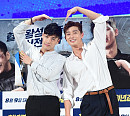 [BZ포토] 강하늘-박서준, '청년경찰' 심쿵 하트