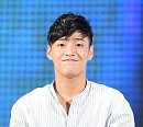 [BZ포토] 강하늘, 팬들과 깨방정 눈맞춤