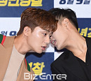 [BZ포토] 박서준-강하늘, 소근소근 귓속말