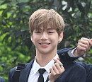 [BZ포토] 워너원 강다니엘, 상큼한 하트요정