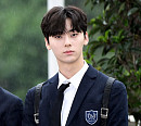 [BZ포토] 워너원 황민현, 빠져드는 눈빛