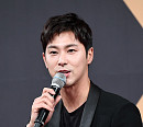 [BZ포토] 동방신기 유노윤호, 가요계 후배들 '무대에서 더 열정적이었으면'