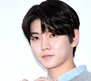 [BZ포토] 뉴이스트W 렌, 하트 장인 최민기