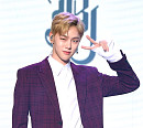[BZ포토] JBJ 권현빈, 강렬한 눈빛 '애교 브이는 덤'