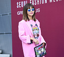 [BZ포토] 황신혜, '패션위크에 빠질 수 없죠'