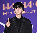 [BZ포토] 워너원 황민현, '잘생긴 황갈량'