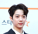 [BZ포토] 워너원 라이관린, 귀엽게 손하트