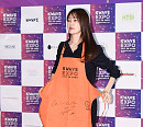 [BZ포토] 이요원, '앞치마는 능숙하게~'