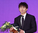 [BZ포토] 지성, 2017 그리메상 시상식 '최우수남자연기자상 수상'