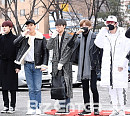 [BZ포토] 몬스타엑스, '추워도 인사는 해야죠 후~'