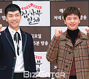 [BZ포토] 육성재, 이승기 옆에 선 '승기바라기'