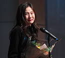 [BZ포토] 김소진, '올해의 조연상' 감격의 눈물