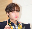 [BZ포토] 워너원 박지훈, 혼자서도 팀 인사