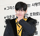 [BZ포토] 로미오 강민, 홀가분한 기분의 졸업식