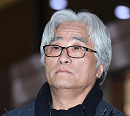 [BZ포토] '연극계 미투' 피의자 소환된 이윤택 연출가